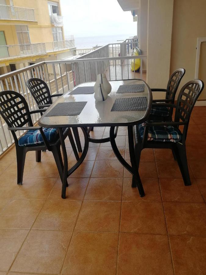 Apartamento Entero Primera Linea De Playa, Pet Friendly Tavernes de Valldigna Dış mekan fotoğraf